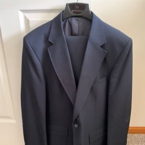 Highland Park Navy Suit